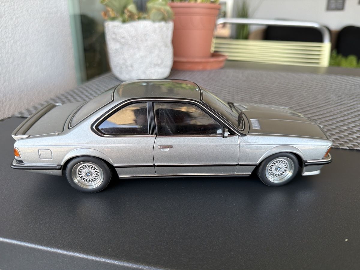 Autoart Modellini d'auto: BMW 635 CSI - 1/18 - Auto Art – Usato da Wolfwil venduto da Rolex1 3