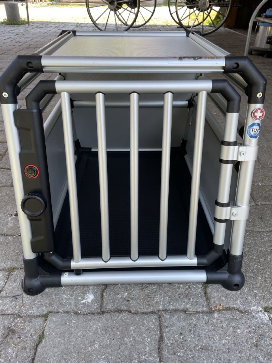 4pets Gabbie, trasporto & Sicurezza: Hundebox 4pets pro Grösse S – Usato da Turbenthal venduto da Holunder57