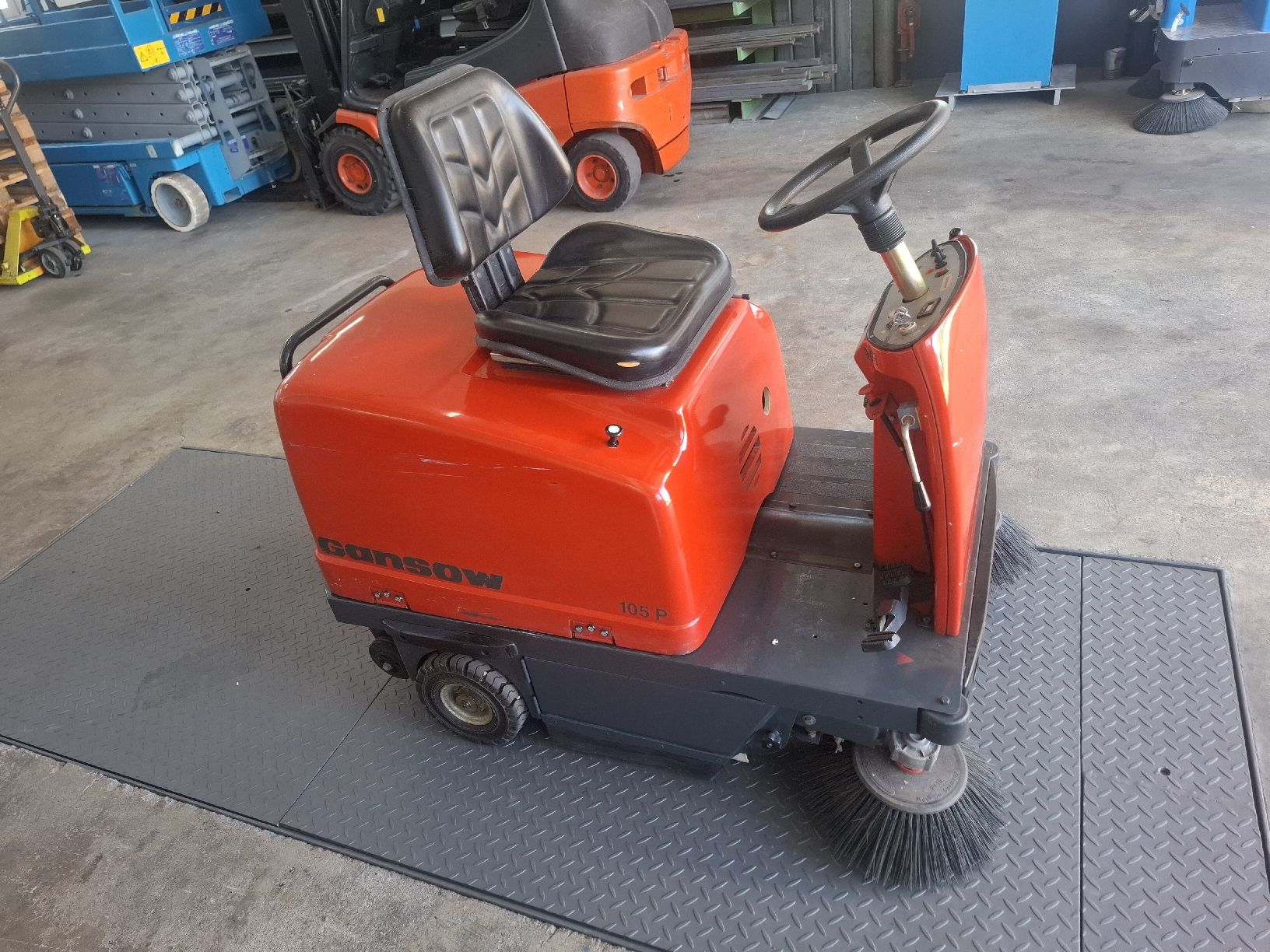 Alle Maschinen: Kehrmaschine GANSOW P105 – Gebraucht aus Daiwil von nadphil 3