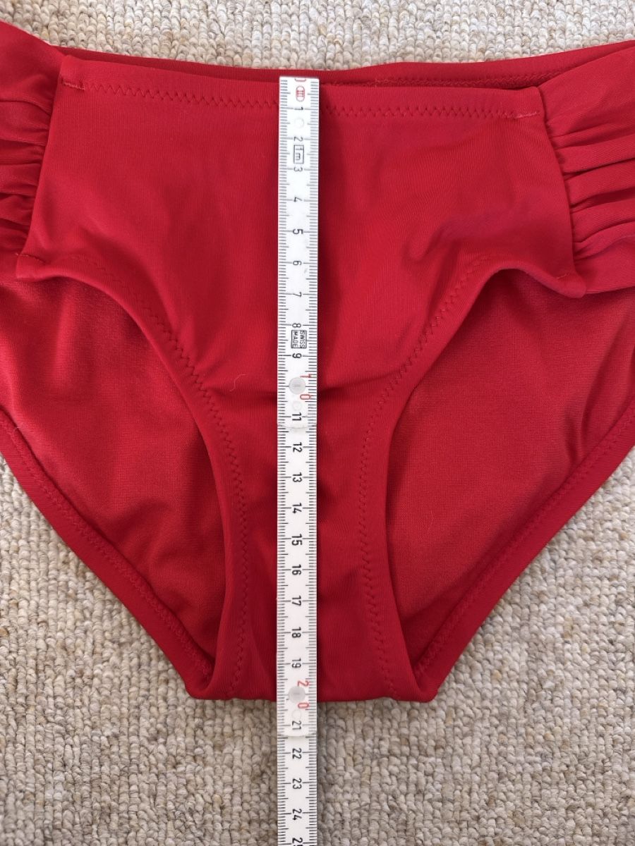 C&A Costumi da bagno & Bikini: Roter Bikini C&A Grösse 75B / 36 – Usato da Buchs AG venduto da tifena 9