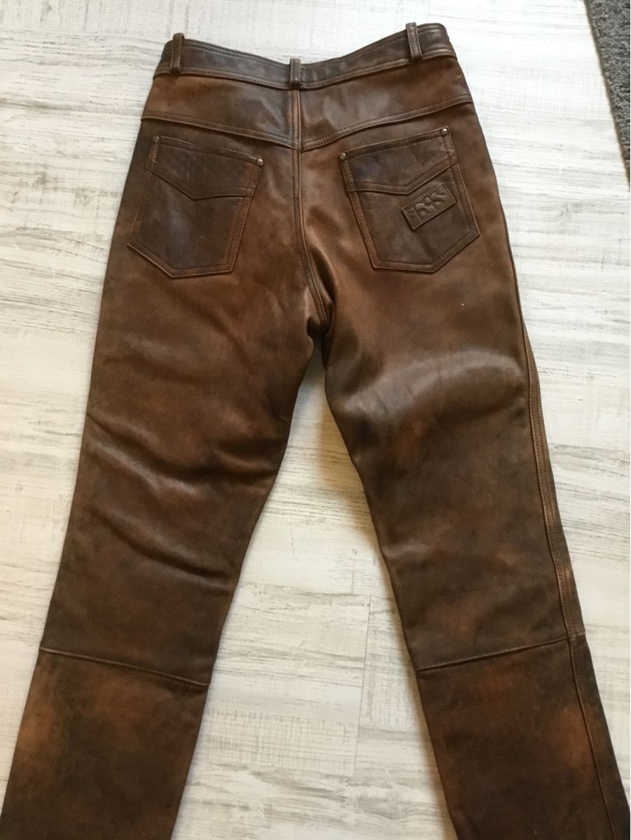 IXS Pantalons: Motorrad Lederhose IXSt – D'occasion à Würenlingen par Shovel7 1