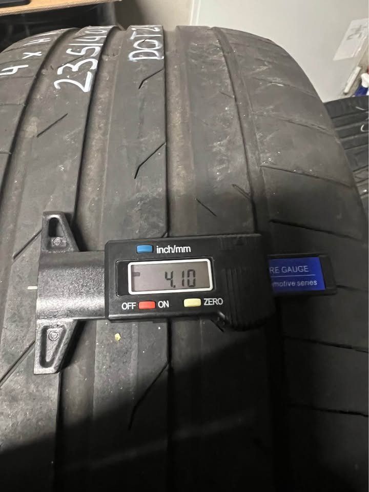 Hankook Pneumatici & Ruote complete: 235/45R20 100V Hankook Ventus EVO SUV + – Usato da Füllinsdorf venduto da fel_d8d2