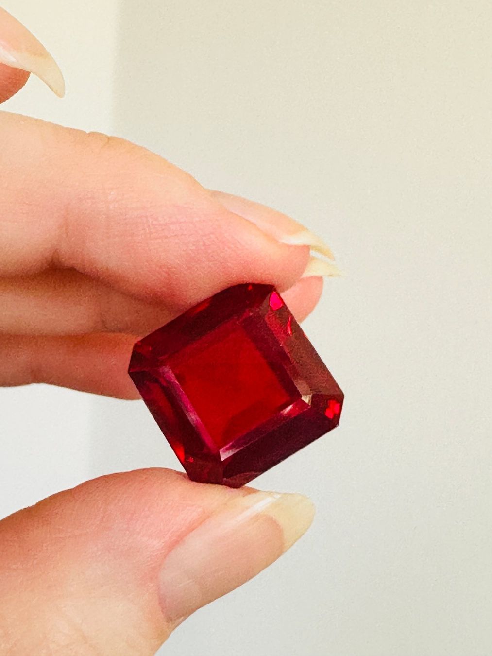 Pietre preziose: Certified 33.40 Ct – Nuovo e nell'imballaggio originale da Genève venduto da AWWA 3