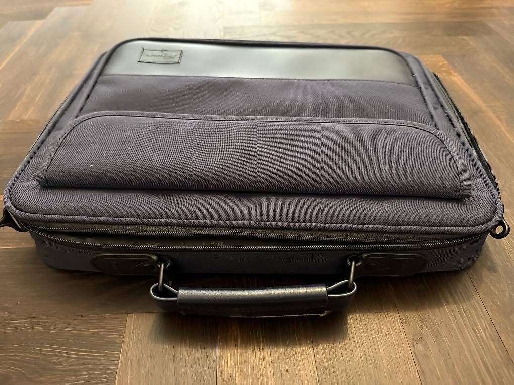 Targus Sacs: Laptop tasche 16zoll dunkelblau – D'occasion à Uster par Sasisa 2