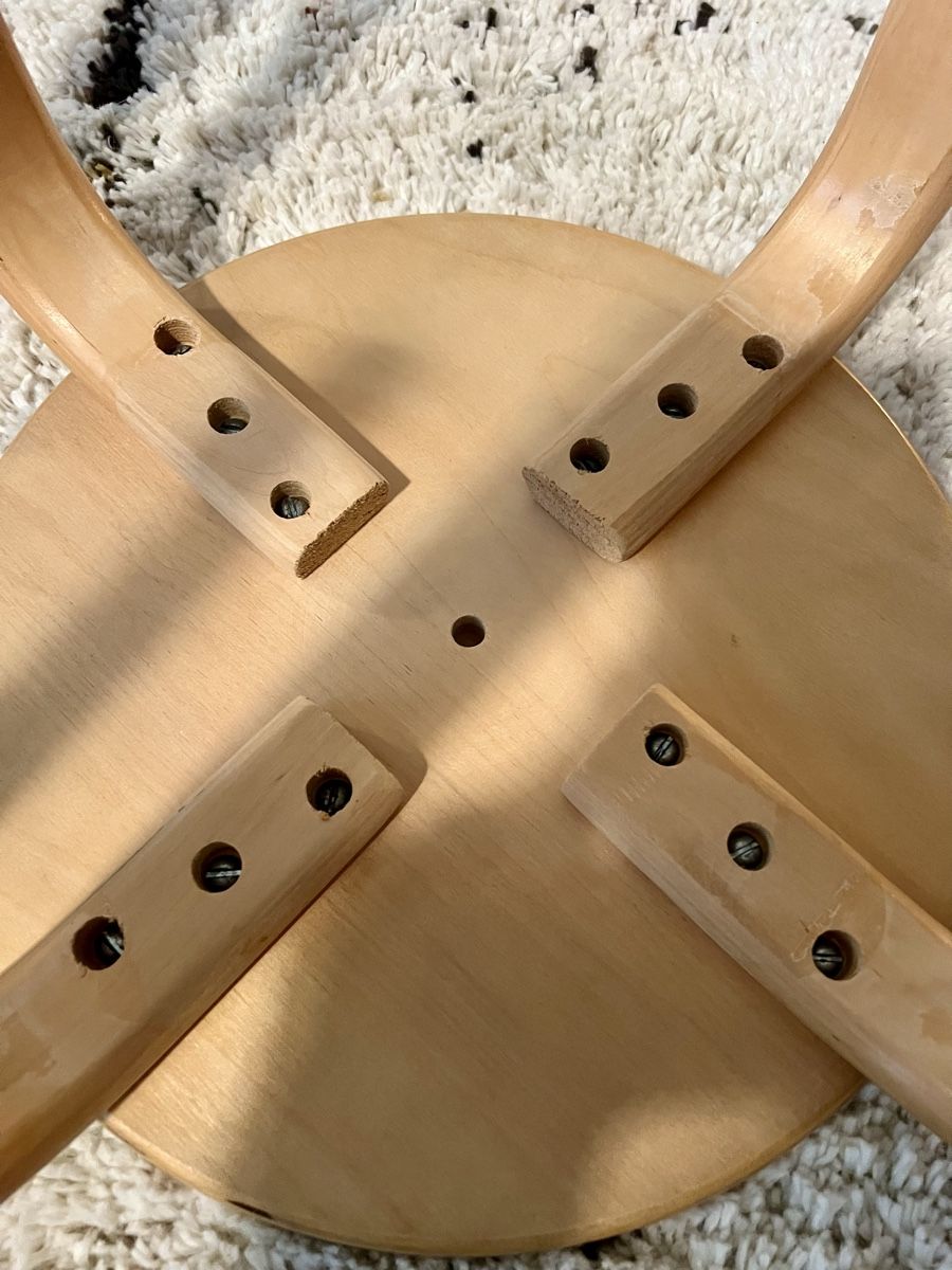 Hocker: 2 Stück Vintage 80er Holzhocker  Taburett – Gebraucht aus Hunzenschwil von Madachica 6