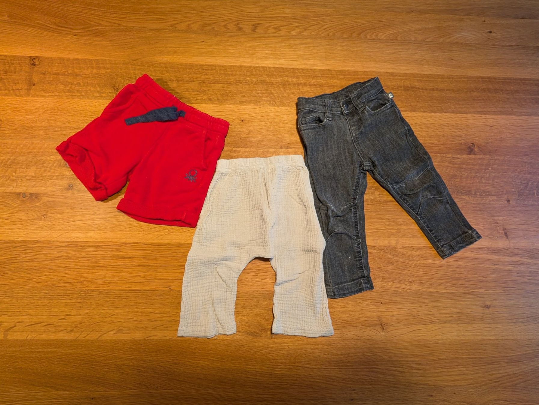 Lotti & Set di vestiti: Kleiderpaket Grösse 74/80 , 16 Teile – Usato da Rotkreuz venduto da CRLNSC 2