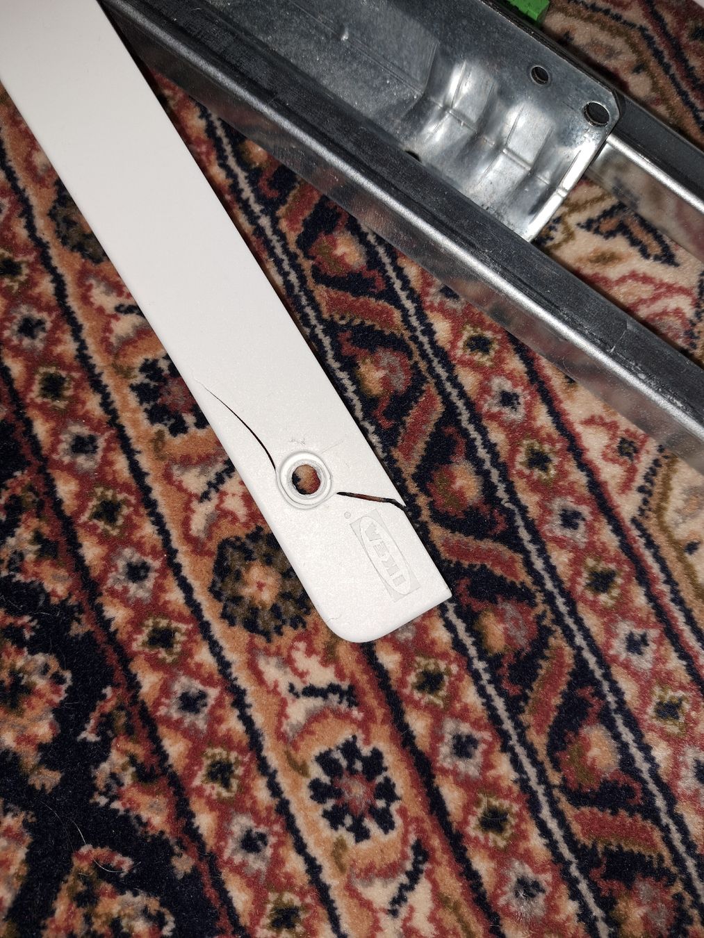 Ikea Appendiabiti: Hosenaufhängung Ikea KOMPLEMENT – Usato da St. Gallen venduto da sch_m5xl 2