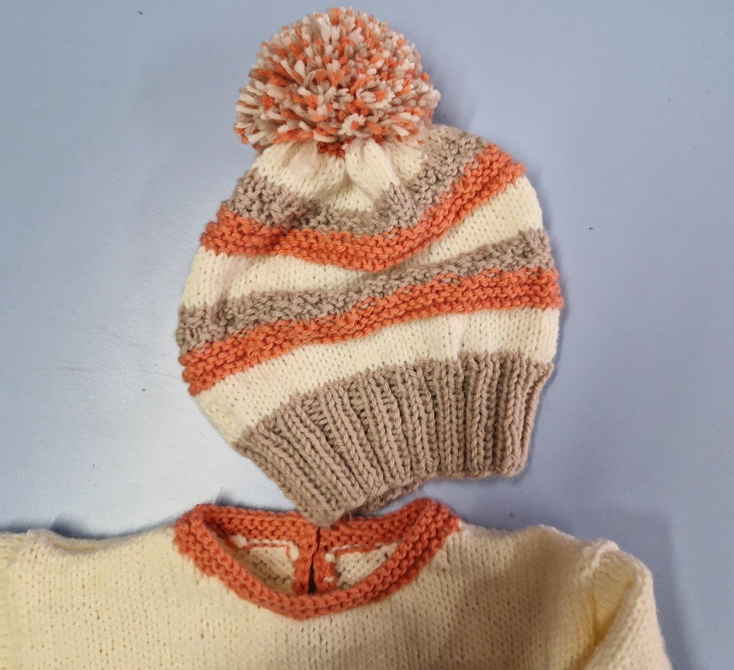Lotti di vestiti: Ensemble tricoté MAIN 3-6 mois UNIQUE – Nuovo e nell'imballaggio originale da St-Imier venduto da goodber 7