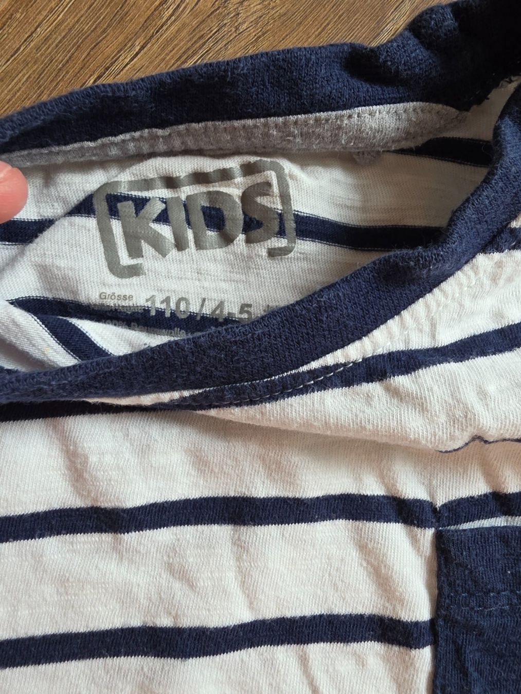 Camicie, T-shirt & Polo: T-Shirt, Shirt gestreift Gr. 110 – Usato da Nebikon venduto da Japostyle 3