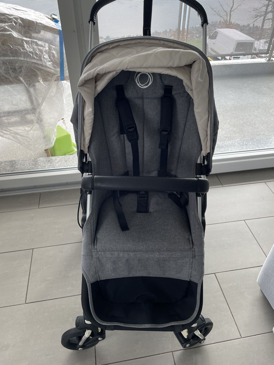 Bugaboo Carrozzine: Poussette Bugaboo Cameleon 3 nacelle + siège +accessoires – Usato da Chardonne venduto da ec_1 7