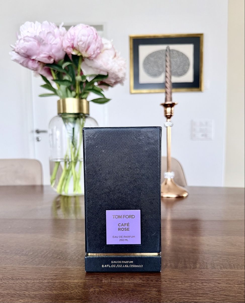 Flacons: Café Rose by Tom Ford 250ml - Empty Flacon – Gebraucht aus Solothurn von kor_7mpb