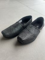 TOMS Alpargatas Schwarz/Silber Crackle – Gr. 42 (NEU)