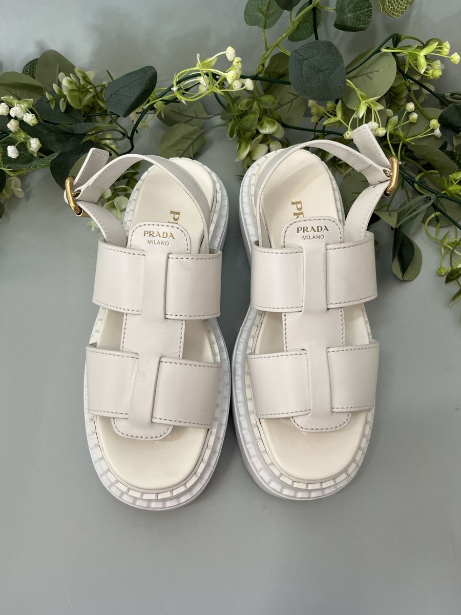 Prada Damenschuhe: Prada Platform Sandals White - 38 EU  New 🤍 – Neu (gemäss Beschreibung) aus Lausanne von S_luxury 1