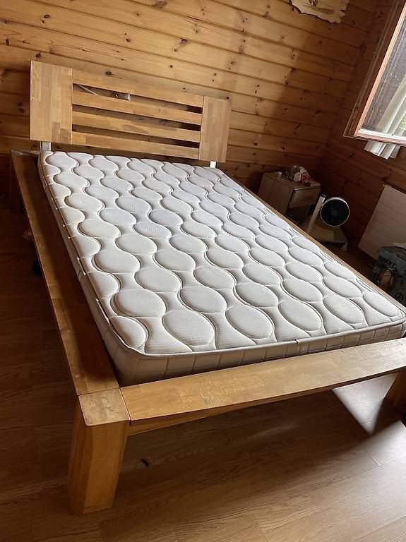 Letti: Sommier bois massif + matelas – Usato da Chamoson venduto da mic_9wxk 1