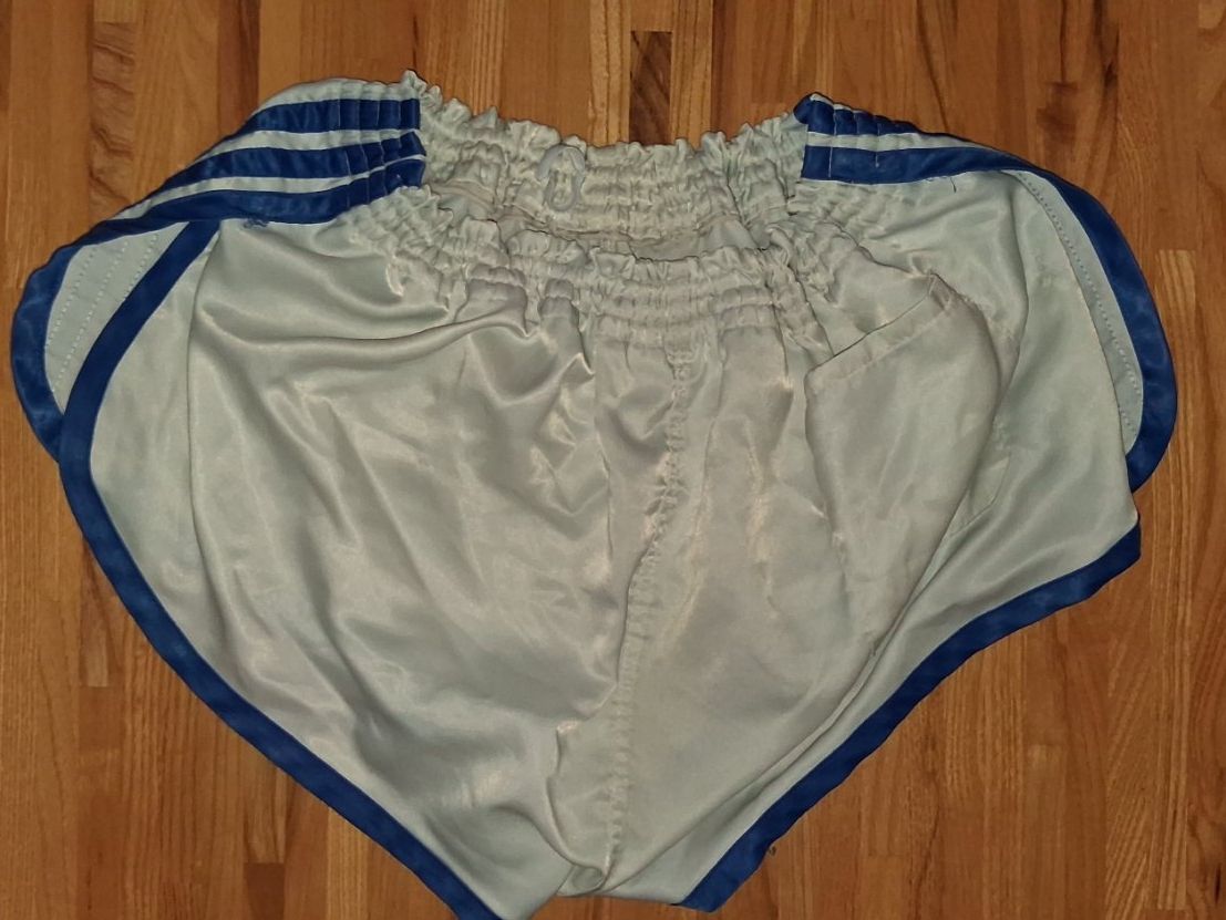 Adidas Hosen: ADIDAS Vintage Nylon Sprinter Shorts D6 – Gebraucht aus Appenzell von fibuking 1