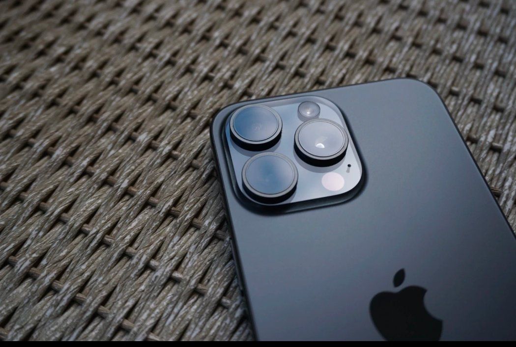 Apple Telefoni cellulari / Smartphones: iPhone 15 Pro Max (256GB) Akku 100% – Usato da Luzern venduto da Waince786 2