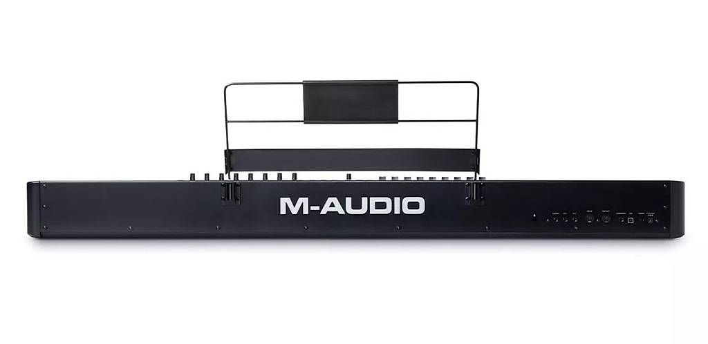 M-Audio Strumenti musicali: M-Audio Hammer 88Pro Midi Controller Neu gewichtete Tasten – Nuovo (secondo la descrizione) da Winterthur venduto da Winti-Piano 2