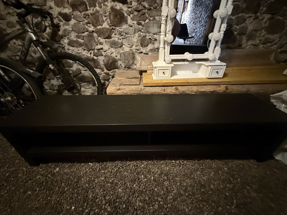 Ikea TV Möbel: TV stand dark brown 140cm used – Gebraucht aus Baar von luc_6ddm 1