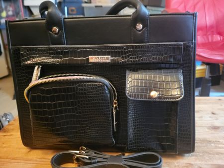 Schwarze Handtasche Michael Shannon