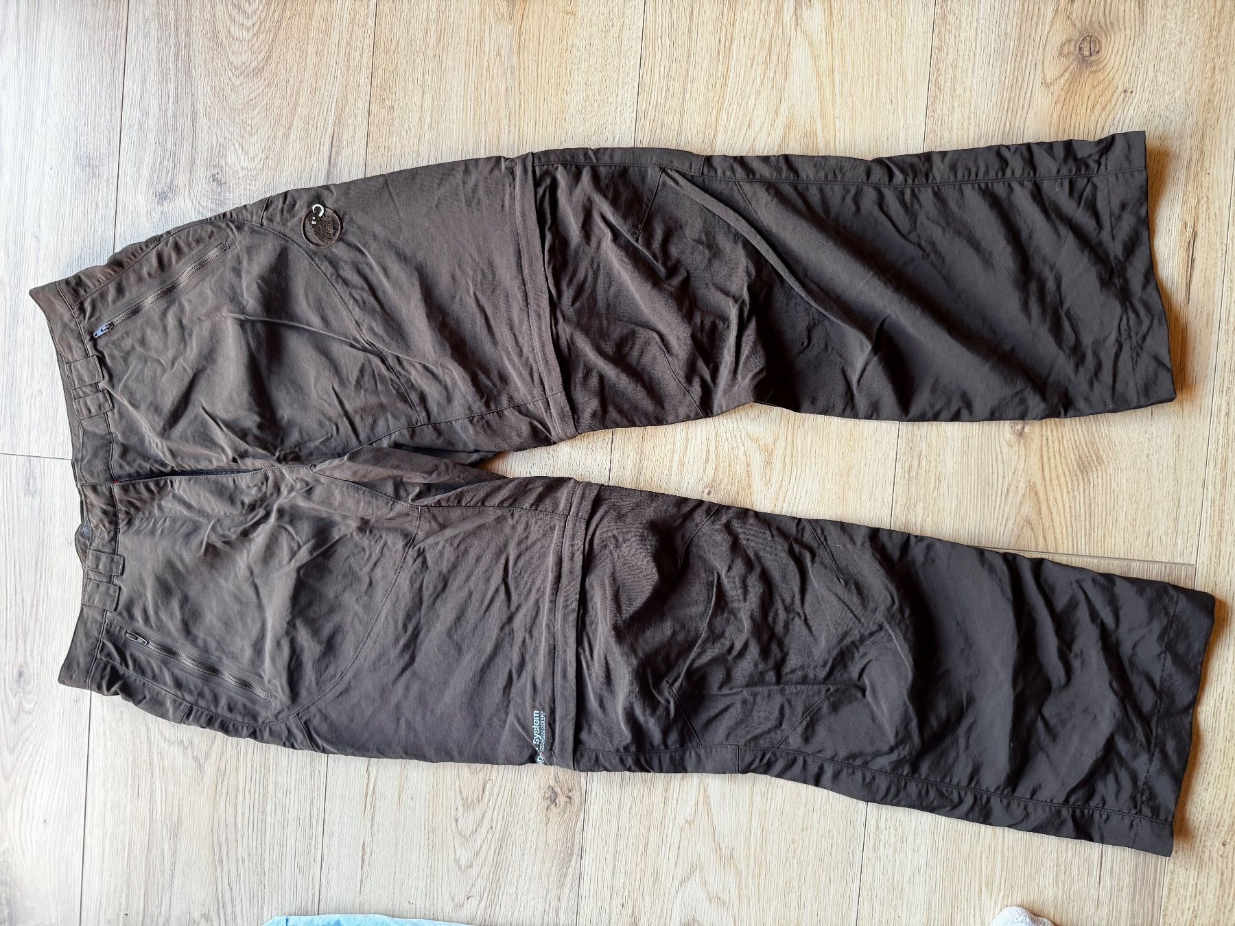 Mammut Pantaloni: Mammut pantalon transformable en short – Usato da Ovronnaz venduto da Etagne68