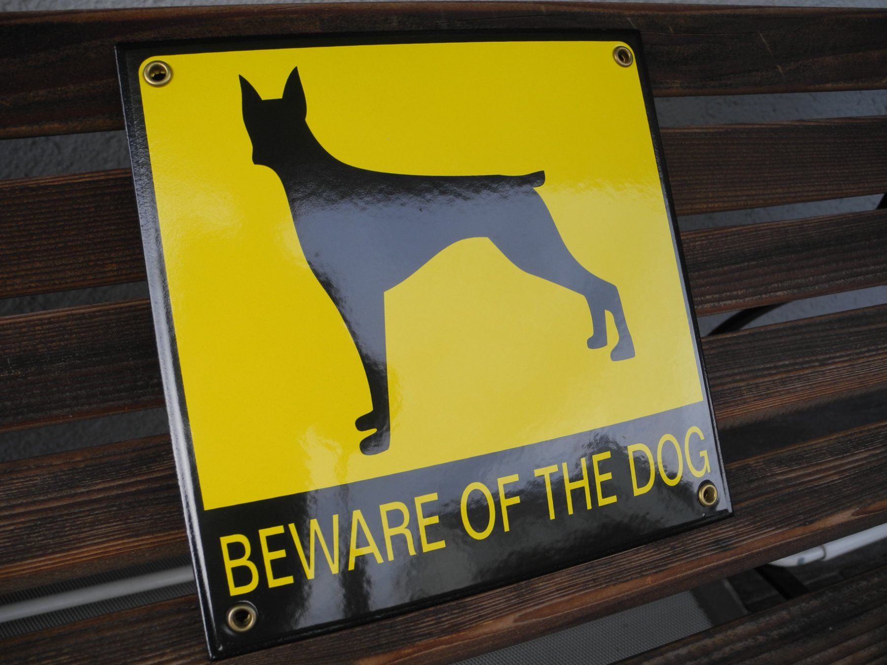 Insegne: BEWARE OF THE DOG – Nuovo (secondo la descrizione) da Reinach AG venduto da Huckleberrysix 2