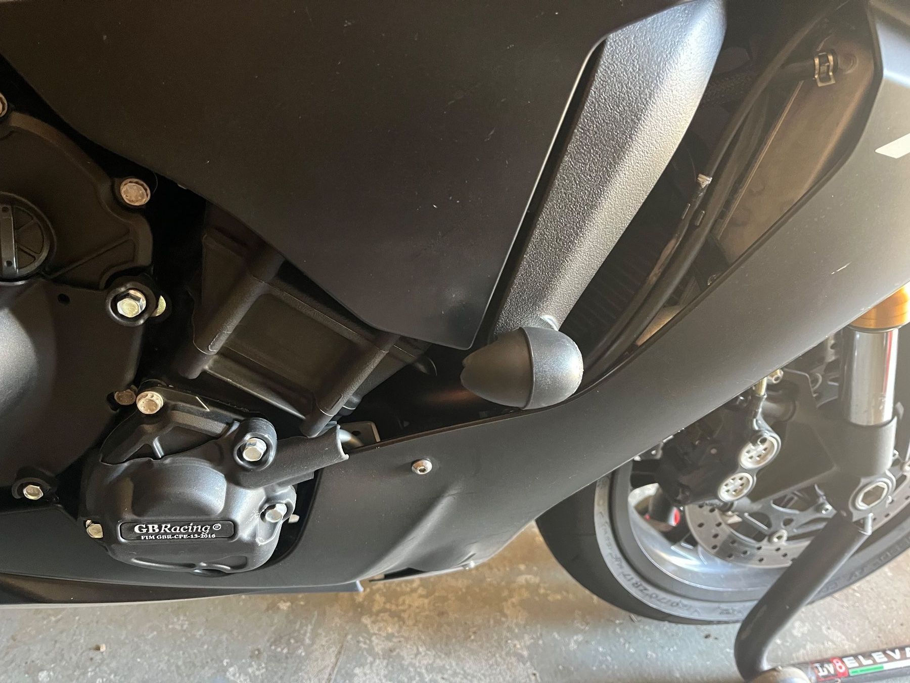 Yamaha Strada: Yamaha YZF R1 – Usato da Zürich venduto da sut_dy22 4