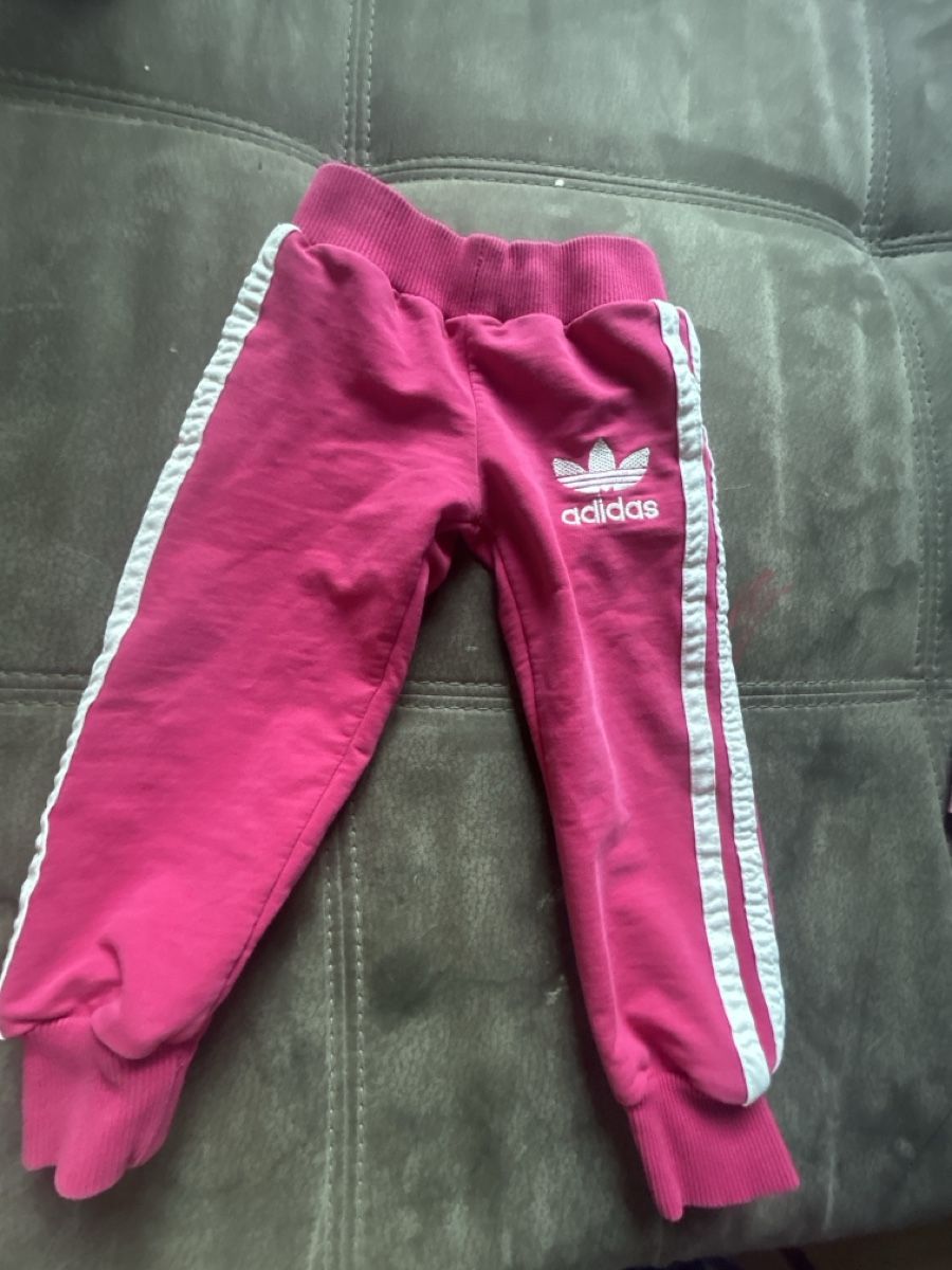 Adidas Pantaloni: Adidas Trainingshose pink Grösse  80 86  Mädchen – Nuovo (secondo la descrizione) da Oberbuchsiten venduto da Loolaa123