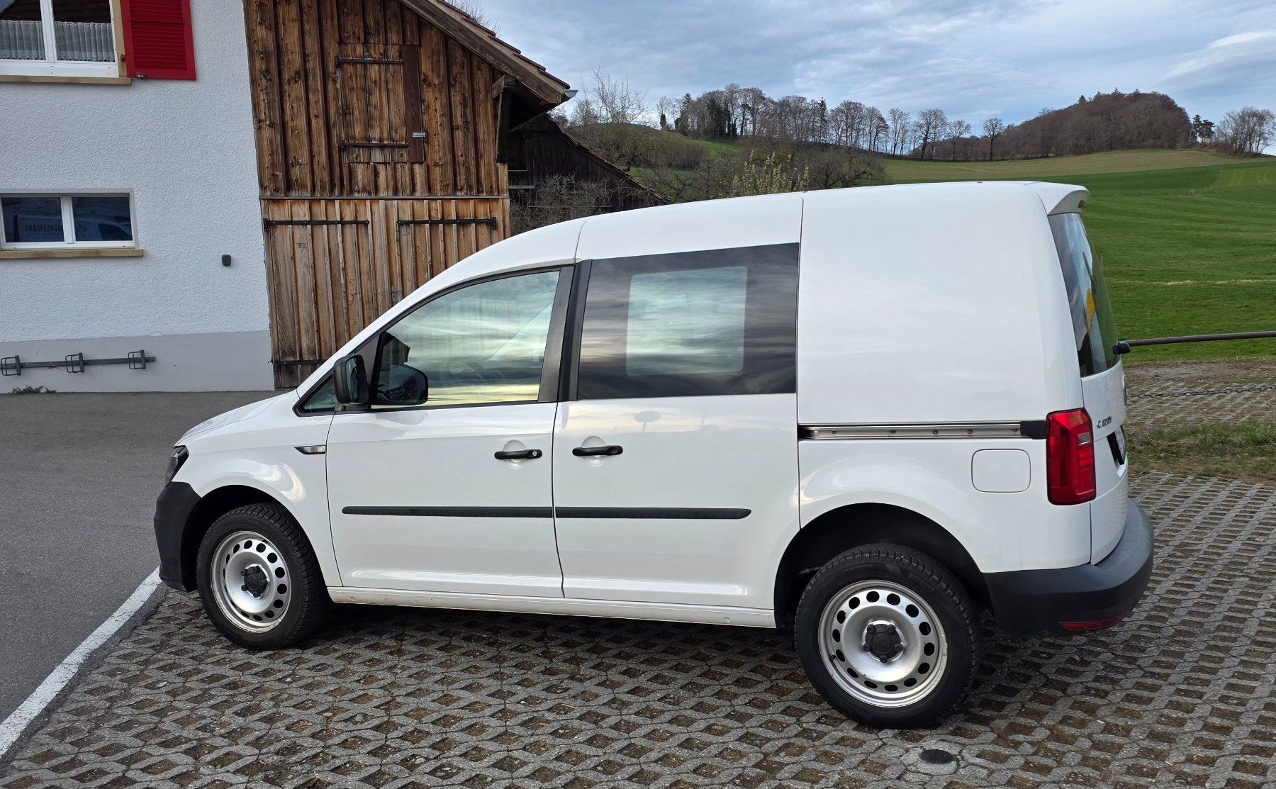 VW Nutzfahrzeuge: VW Caddy 2,0l Diesel 4 Motion – Gebraucht aus Gasel von Like07 3