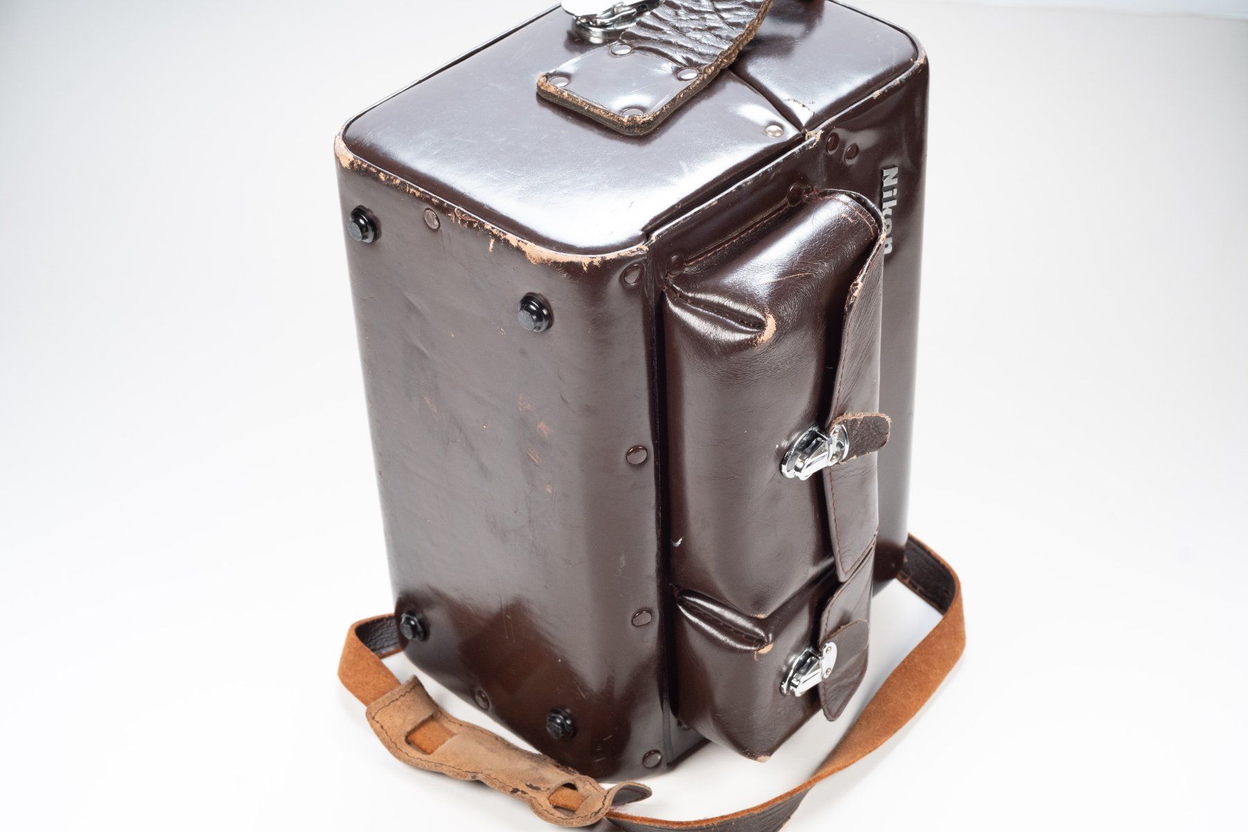 Nikon Taschen: Nikon Kameratasche braun – Gebraucht aus Bern von FOKUSWERK 5