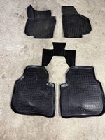 Gummifussmatten + Kofferraumwanne Skoda Superb Kombi 2