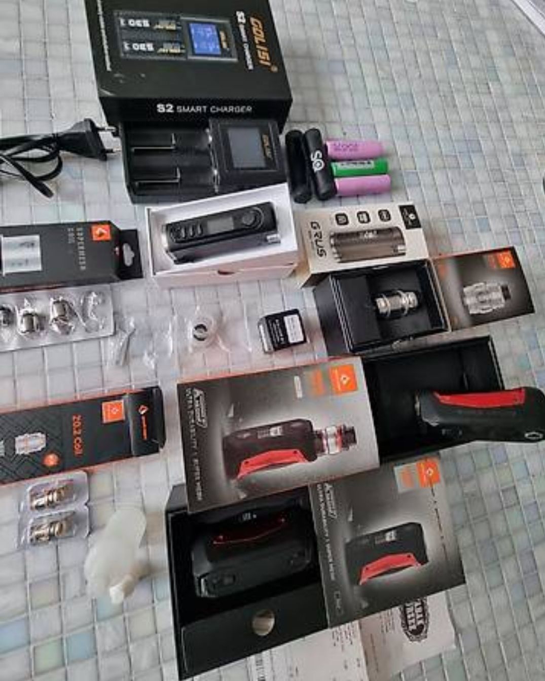 Geekvape Altri Prodotti per fumatori: Vapes Geräte Ersatzteile Akkus – Nuovo (secondo la descrizione) da Emmenbrücke venduto da tonid26