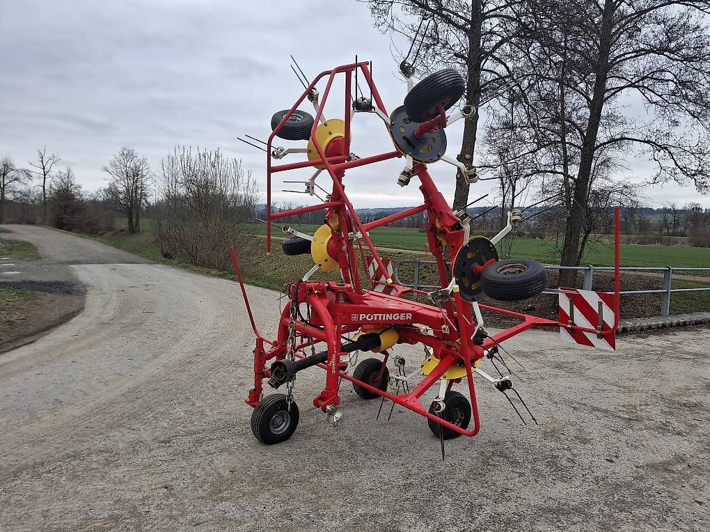 Pöttinger Raccolta foraggio grezzo: Kreiselheuer Pöttinger Eurohit 61N – Usato da Aristau venduto da johndeere7810 2