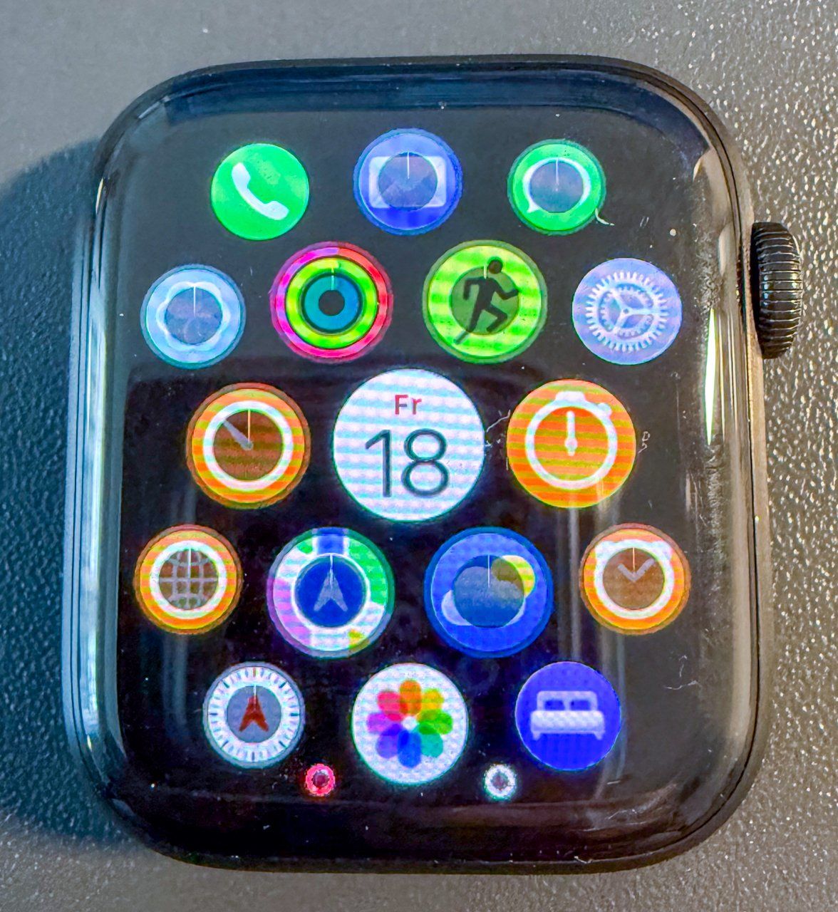 Apple Smartwatch: Apple Watch 6; 2-jährig; Titanium – Usato da Rümlang venduto da Classicmac 1