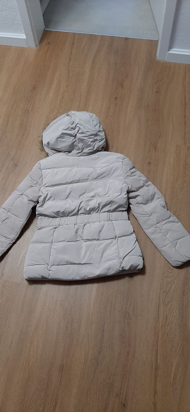 Zara Jacken & Mäntel: ZARA Mädchen Daunenjacke beige, Gr.164cm – Gebraucht aus Gachnang von sib_9f2l 1