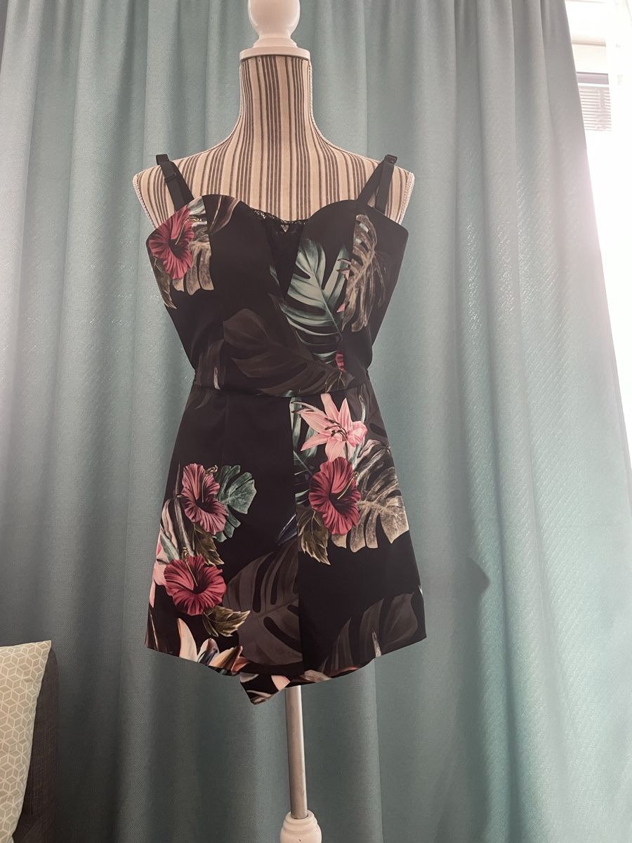 Guess Costumi da bagno & Bikini: Jumpsuit Guess, Gr. XS – Nuovo (secondo la descrizione) da Fällanden venduto da ekaterinatheissl 1
