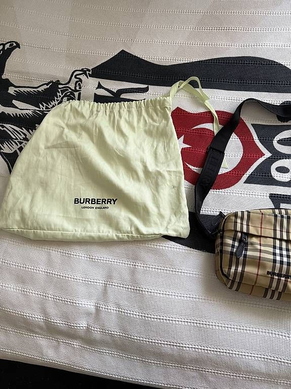 Burberry Borse: Burberry Crossbody Bag – Nuovo (secondo la descrizione) da Hägendorf venduto da ere_k7nl 1