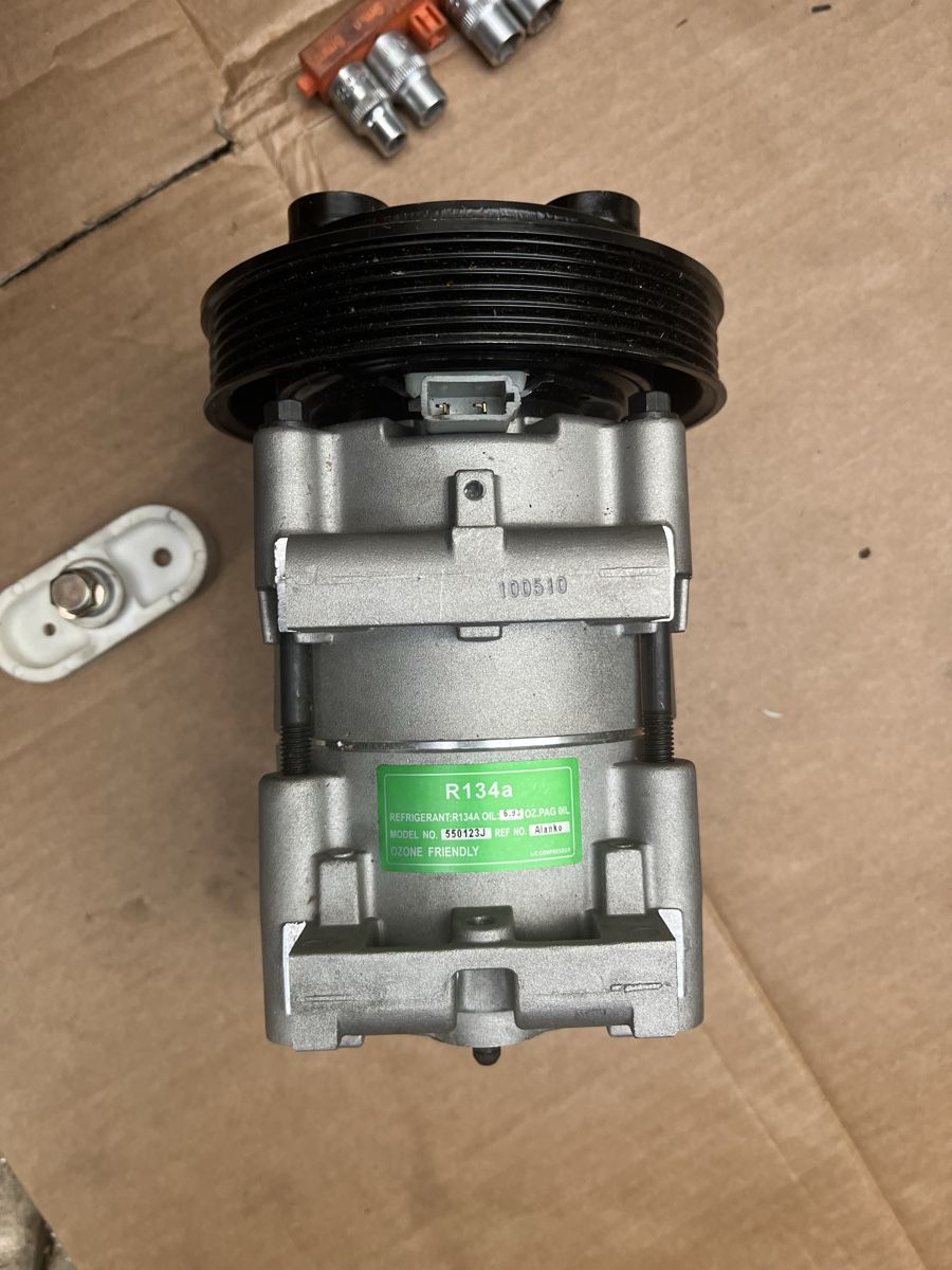 Toutes les pièces auto: Compresseur de climatisation R134a NEUF 100510 – Neuf (Voir description) à Yverdon les bains par GencOsman.