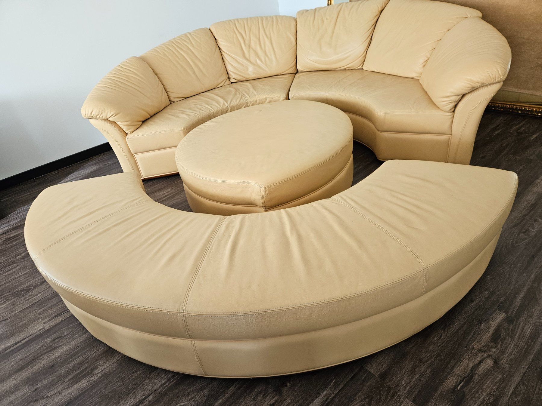 Divani: Ecksofa Leder beige mit Beistelltisch Nieri Planet – Nuovo (secondo la descrizione) da Oberstammheim venduto da Dachs28 1