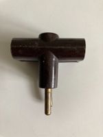 Alter, zweipoliger, Doppel-Stecker