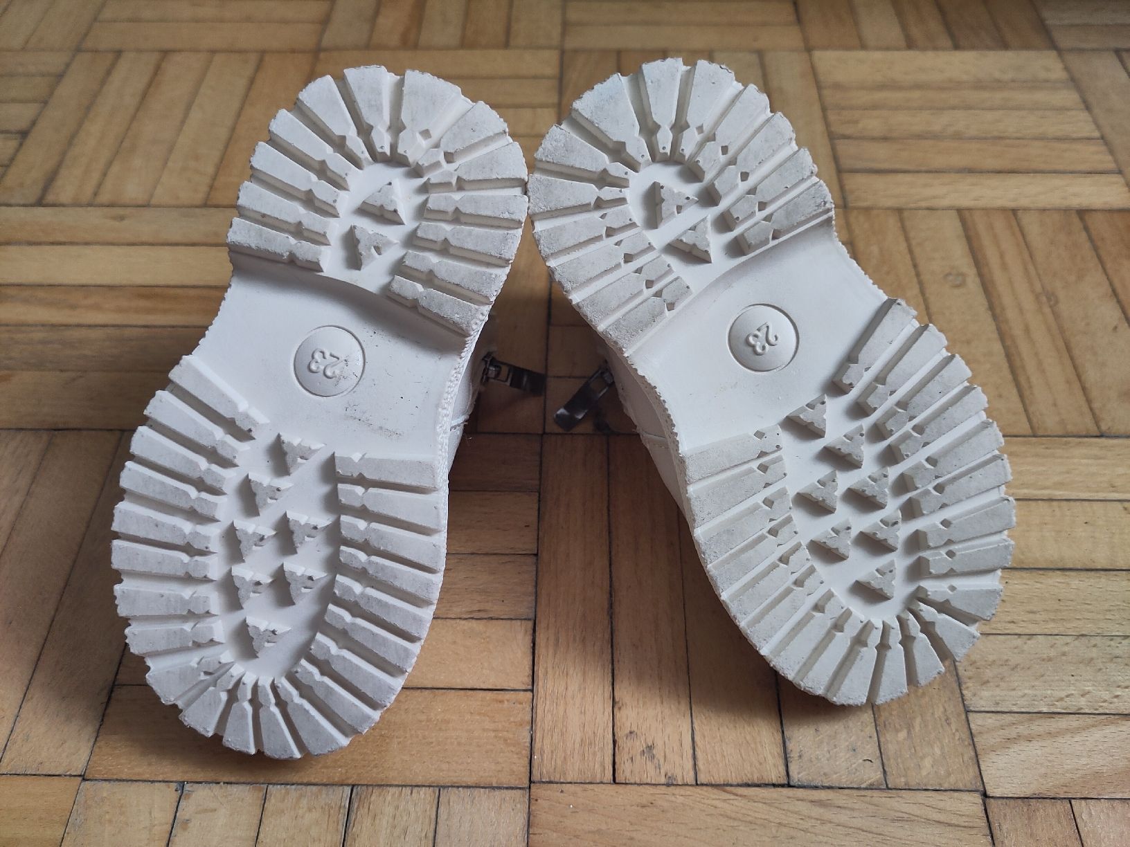 Chaussures filles: Kinderschuhe, Grösse 23 – Neuf (Voir description) à Zürich par ili_jzy7 5