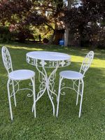 Ensemble table haute et chaises pour le jardin