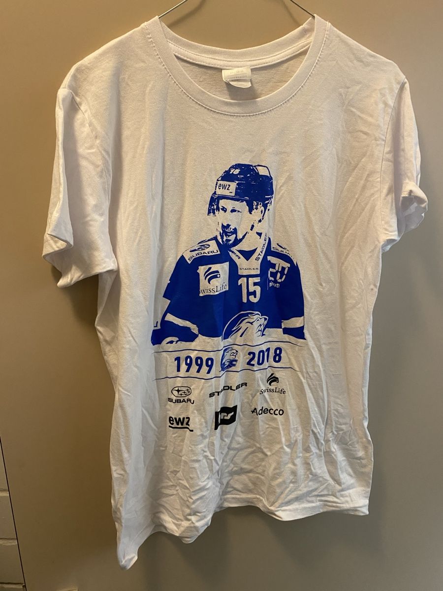 T-Shirts: ZSC SEGER Shirt Grösse S – Gebraucht aus Greifensee von Chris286