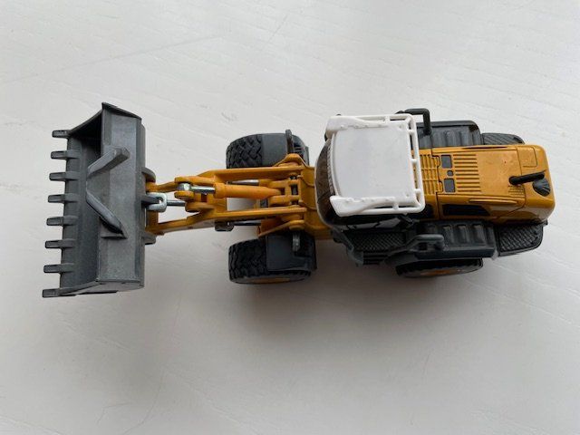 Siku Modellautos: trax SIKU – Gebraucht aus Ursy von DK8