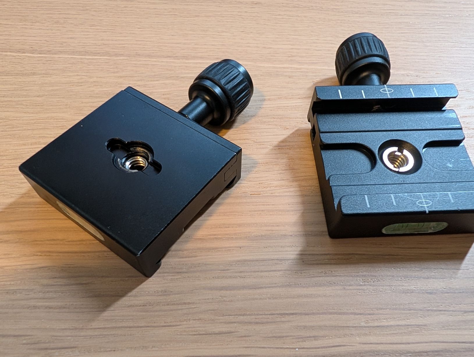 Fotocamera: Arca style plates and clamps – Usato da Lausanne venduto da AndreiB 7