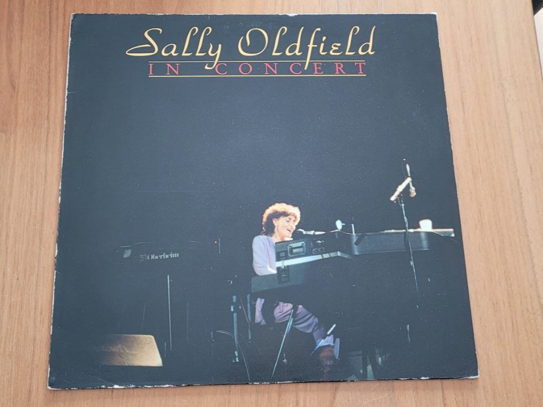 Dischi in vinile: LP  Sally Oldfield – Usato da Martigny venduto da MZ-67