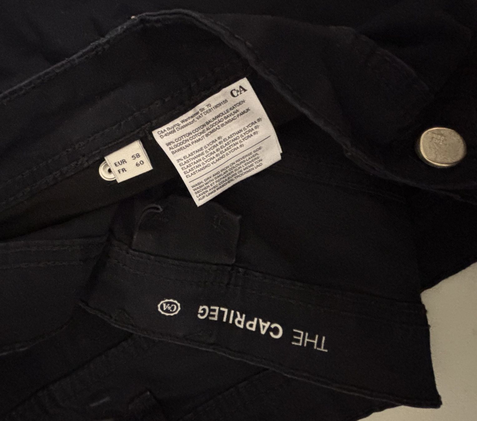 Hosen: Schwarze C&A Caprileg Hose 7/8 – Gebraucht aus Buchs AG von SellAndBuyX 1