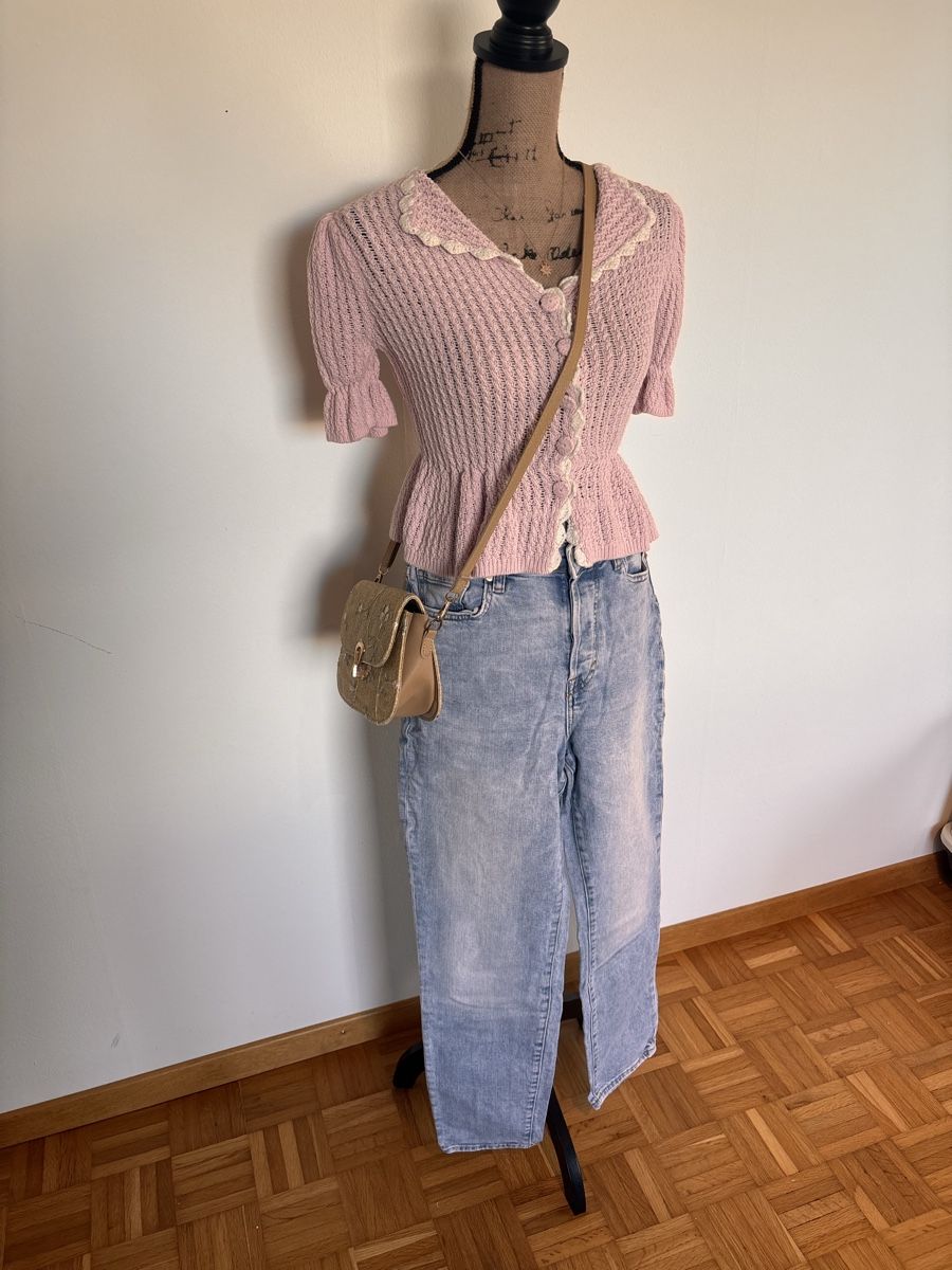 Jeans: Zeitlose hellblaue Jeans mit perfekter Waschung – Nuovo (secondo la descrizione) da Fraubrunnen venduto da Sxhiina01
