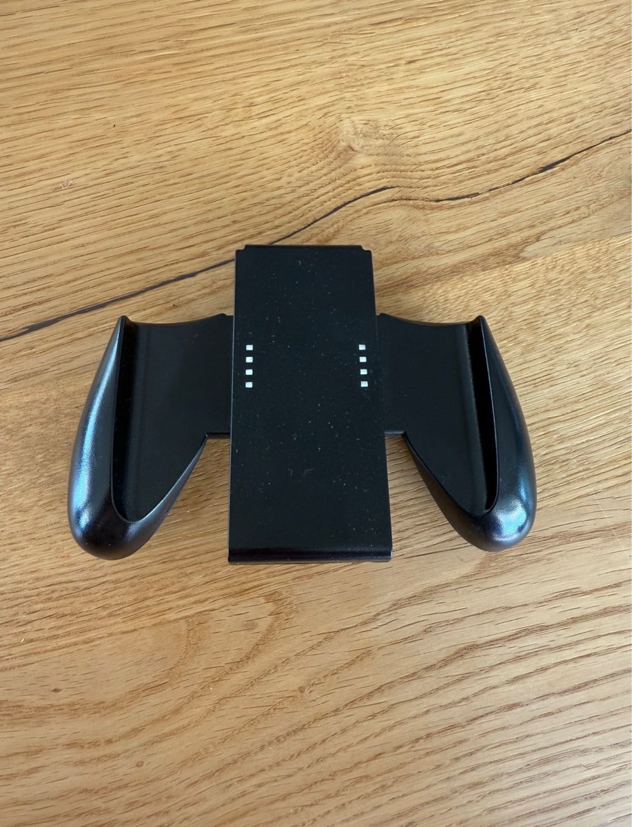 Nintendo Console: Nintendo Switch OLED, Yoshi Controller & Zubehör – Usato da Teufen AR venduto da Pusteblume31 4