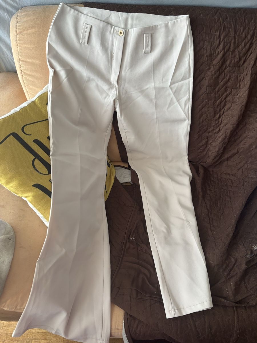 Pantaloni: Pantalon beige – Usato da Lausanne venduto da isabelle0279