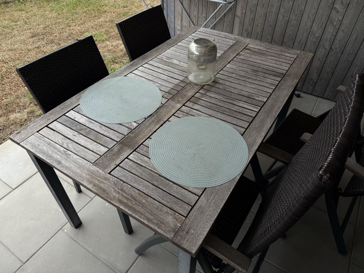 Tischset: Gartentisch mit 4 Stühlen - Polyrattan – Gebraucht aus Suhr von leo_x22p 5